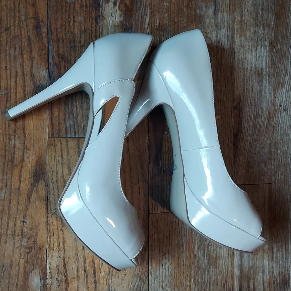 Marc Fisher Tan Peep-Toe Heels - Picture 8 of 8